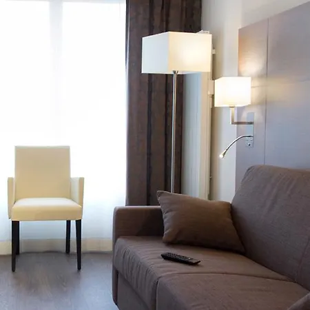 Residhome Du Theatre 3* 발랑시엔