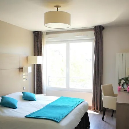 Residhome Du Theatre Hotell 3*