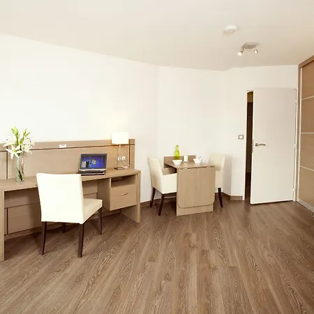 Residhome Du Theatre 3*